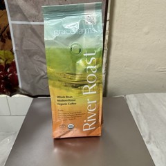 Grace Farms, Organic Whole Bean Coffee, River Roast Blend (Colombia, Ethiopia, I