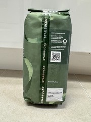 Starbucks Christmas Blonde Roast Whole Bean 1lb Bag Sealed 2025 BB APR 2026