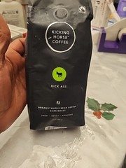 Kicking Horse Coffee, Kick Ass, Dark Roast, Whole Bean, 10 Oz