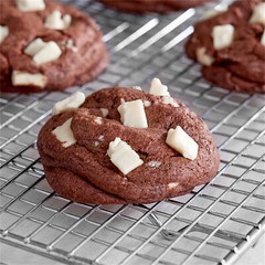 Barry Callebaut .6M White Chocolate Chunks 30 lb. WS-409C2010601
