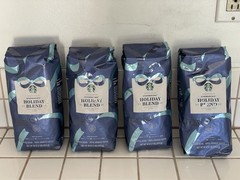 Starbucks (4) 1lb 2025 HOLIDAY BLEND Whole Beans Medium Roast