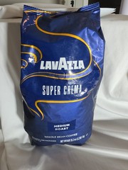 LavAzza Super Crema Medium Roast Whole Bean Coffee 2.2lb Bag 1/30/2028-E24