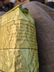 Starbucks 3-Region Blend, 2012. 8 Ounces, Whole Bean, Never Opened. Med Roast
