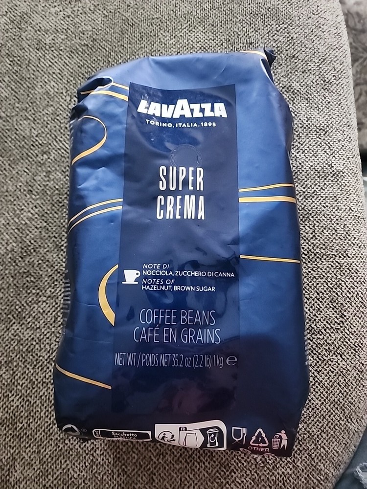 Lavazza Super Crema Whole Bean Coffee Blend, Medium Espresso Roast, 2.2 Pound