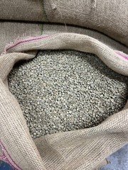 5 – LB PERU DECAF GREEN COFFEE WHOLE BEAN – ARABICA